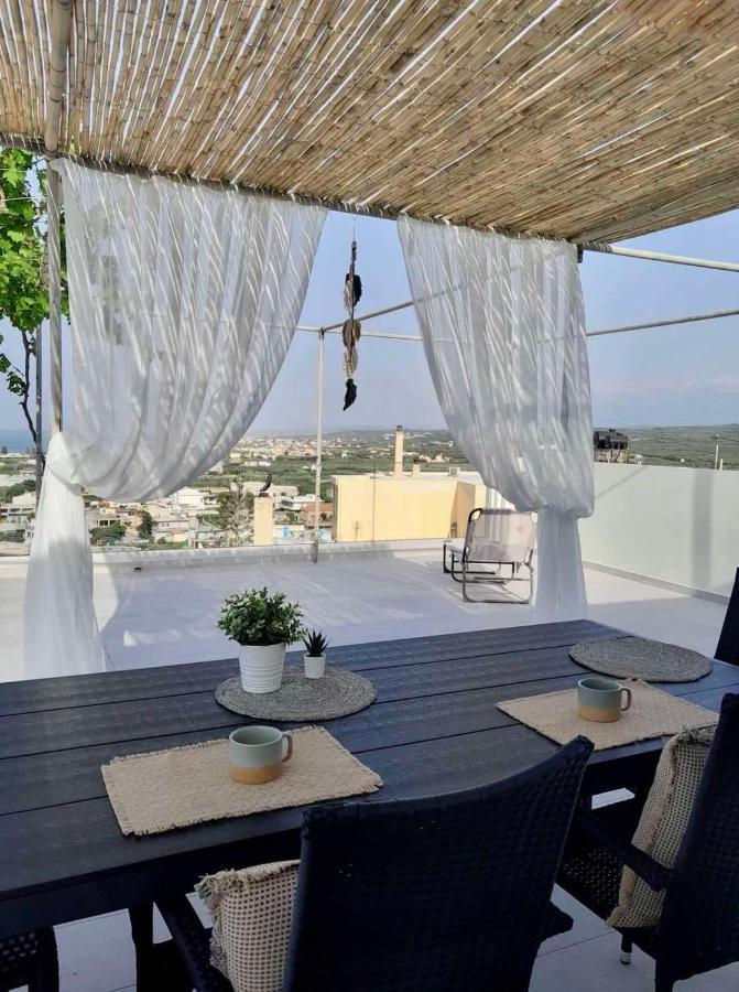 The Serene Veranda With Breathtaking Views Kolimvarion Bagian luar foto