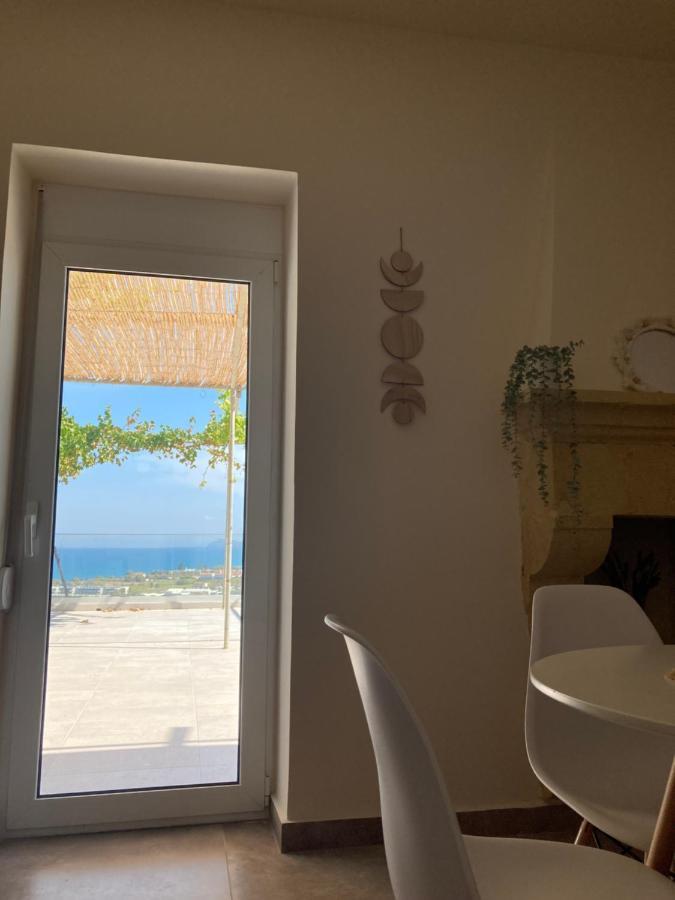 The Serene Veranda With Breathtaking Views Kolimvarion Bagian luar foto